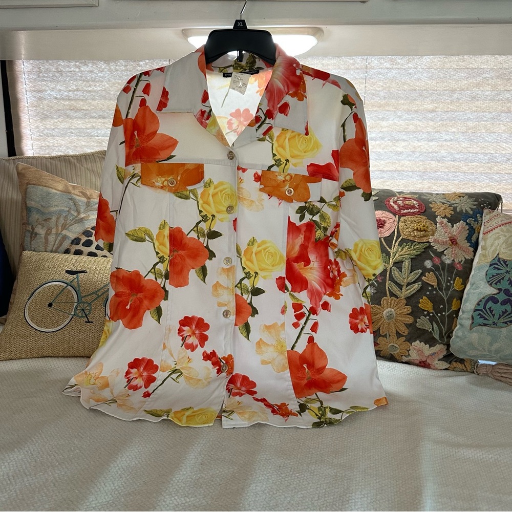 POPOVITCH STUDIO HYBISCIS & ROSE BUTTON UP BLOUSE Size‎ XL Women's Gold Buttons